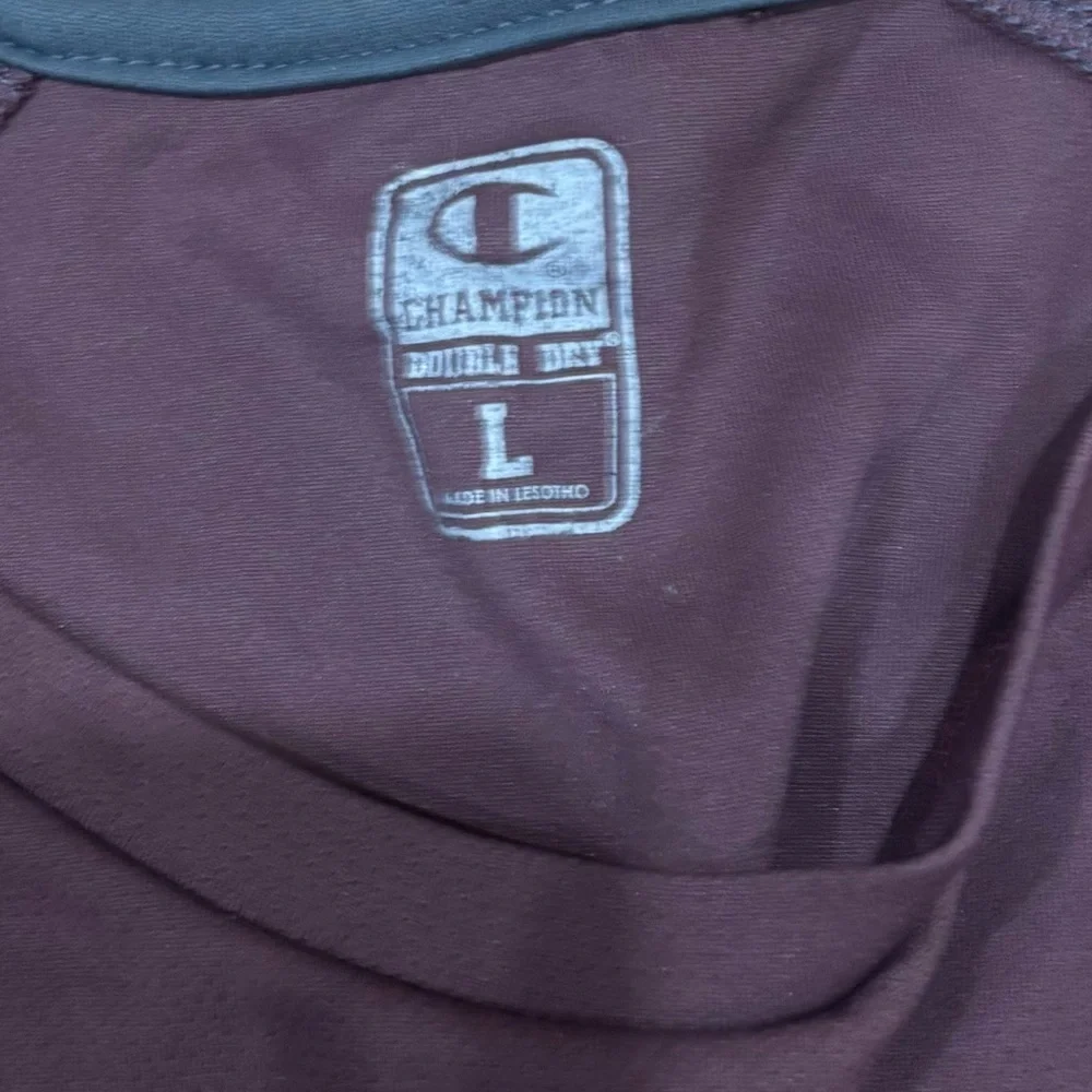 Champion workout shirt - Picture 2 of 3
